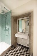 Cheval Abbey Strand Apartments, at Holyrood