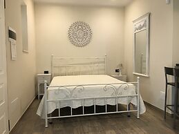 SunWine Bed & Breakfast