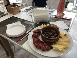 SunWine Bed & Breakfast