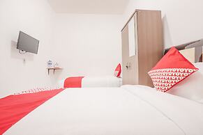 Super OYO 160 Lontar Residence
