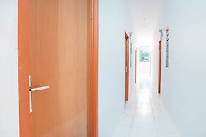 Super OYO 160 Lontar Residence