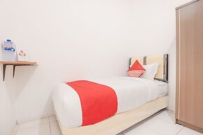 Super OYO 160 Lontar Residence