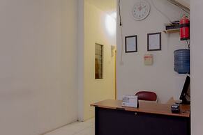 Super OYO 160 Lontar Residence