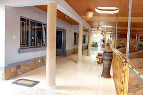 B.Maurice Guest House