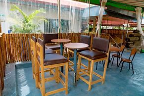 B.Maurice Guest House