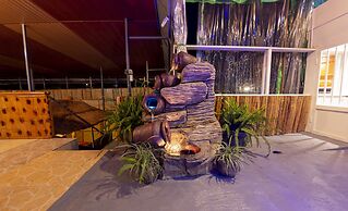 B.Maurice Guest House