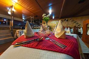 B.Maurice Guest House