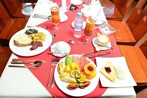 B.Maurice Guest House