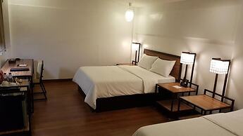 Fernvale Leisure Club and Resort