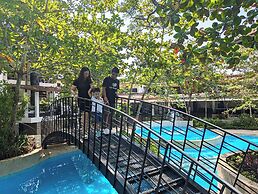 Fernvale Leisure Club and Resort