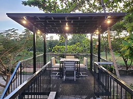 Fernvale Leisure Club and Resort