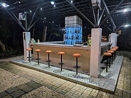 Fernvale Leisure Club and Resort