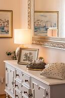 Apartments and rooms Perla