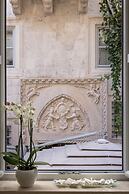 Apartments and rooms Perla