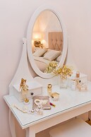 Apartments and rooms Perla