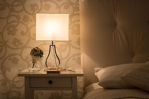 Apartments and rooms Perla