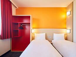 Kyriad ECO - Clermont Ferrand Estaing