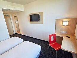 Kyriad ECO - Clermont Ferrand Estaing