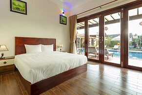 Ha My Beachside Villa Hoian