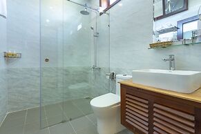 Ha My Beachside Villa Hoian
