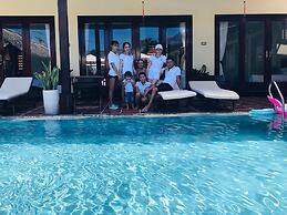 Ha My Beachside Villa Hoian