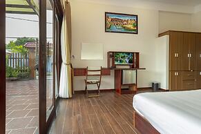 Ha My Beachside Villa Hoian