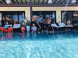 Ha My Beachside Villa Hoian