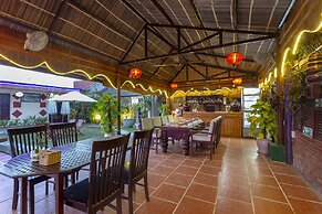 Ha My Beachside Villa Hoian