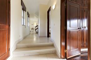 Sintra Classic Villa by Homing