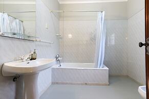 Sintra Classic Villa by Homing