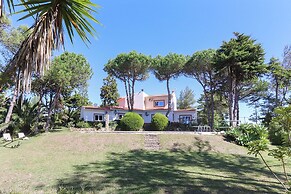 Sintra Classic Villa by Homing