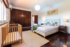 Sintra Classic Villa by Homing