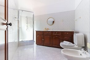 Sintra Classic Villa by Homing