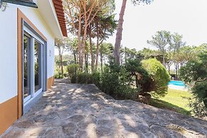 Sintra Classic Villa by Homing