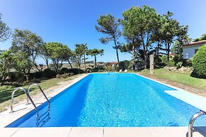 Sintra Classic Villa by Homing