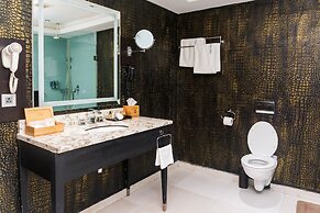 Green Point Hotel