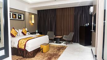 Green Point Hotel