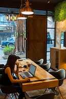 Comfy Bed Hostel - Adults Only