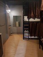 Comfy Bed Hostel - Adults Only