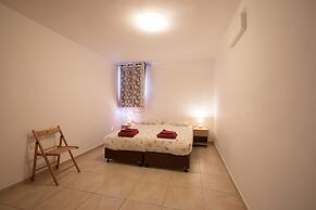 Hadass Desert Inn