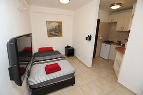 Hadass Desert Inn