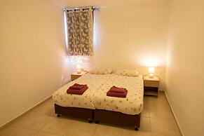 Hadass Desert Inn