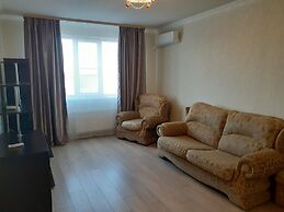 Apartment on Pervomayskiy Prospekt 76-3