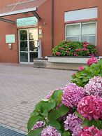 Vista Hotel & Residence