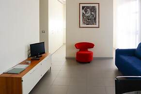 Vista Hotel & Residence