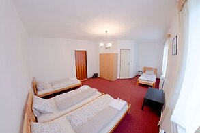 Hotel Rohanov