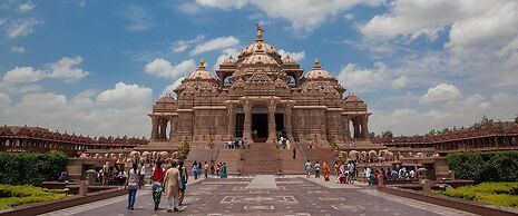 Royal Comfort Castle