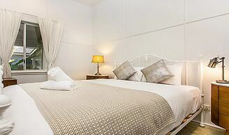 Your Luxury Escape - White Oak