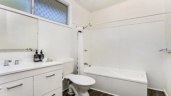 Your Luxury Escape - Bungalow 8