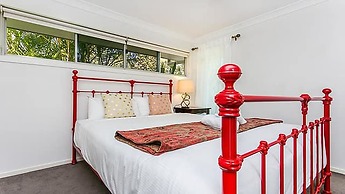 Your Luxury Escape - Red Bohemian